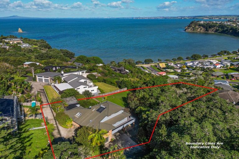 Photo of property in 65 Roberts Road, Matakatia, Whangaparaoa, 0930