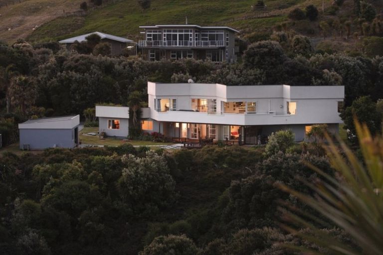 Photo of property in 33 Sirrah Street, Okitu, Gisborne, 4010