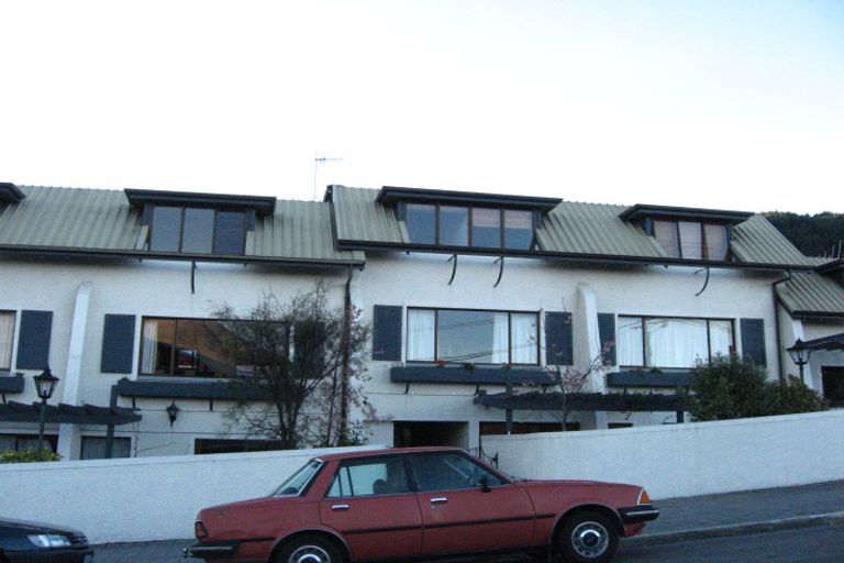 Photo of property in 10a Frankton Road, Queenstown, 9300