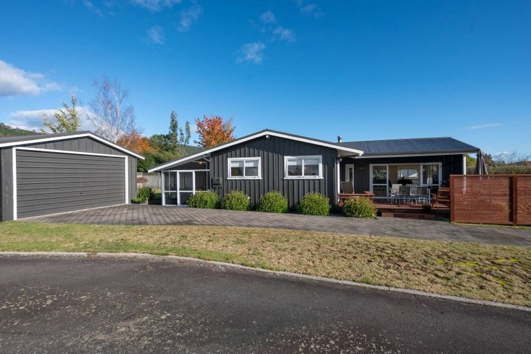 Photo of property in 13 Yasmin Lane, Kinloch, Taupo, 3377