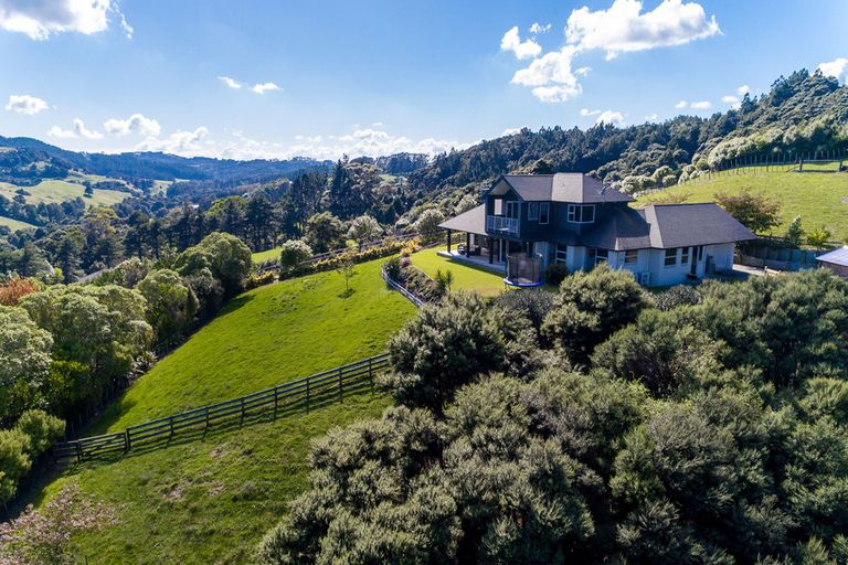 Photo of property in 89 Taylor Road, Waimauku, 0882