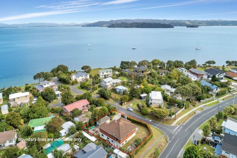 Photo of property in 1 Karoro Road, One Tree Point, 0118