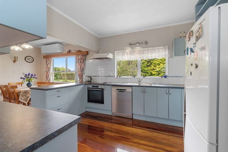 Photo of property in 180 Taupaki Road, Taupaki, Henderson, 0782