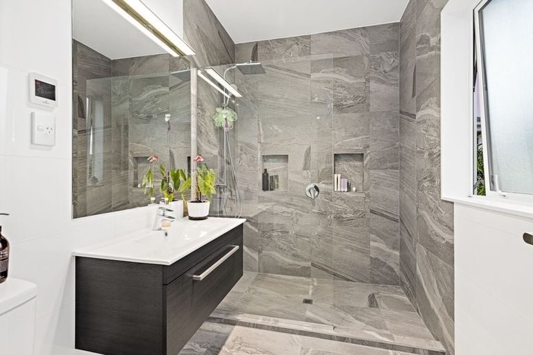 Photo of property in 11 Nobilo Road, Kumeu, 0810