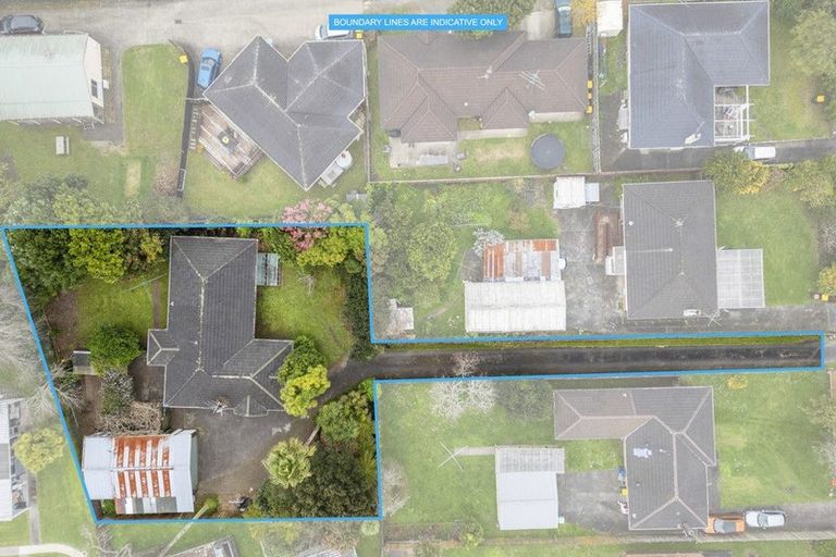 Photo of property in 17 Kervil Avenue, Te Atatu Peninsula, Auckland, 0610
