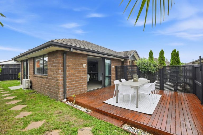 Photo of property in 8 Blossom Grove, Papamoa Beach, Papamoa, 3118