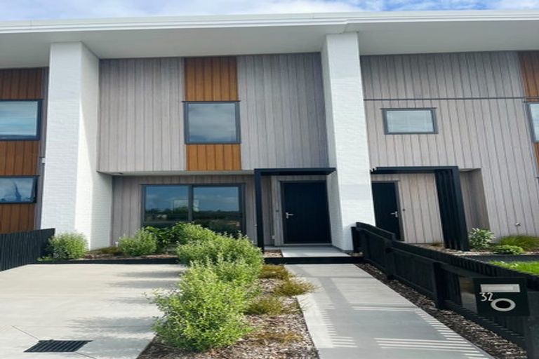 Photo of property in 32 Vasi Drive, Hobsonville, Auckland, 0616