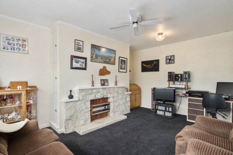 Photo of property in 1 Martin Avenue, Wakefield, 7025