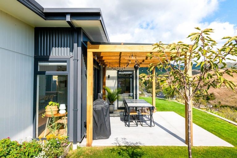 Photo of property in 23 Hill Tops Way, Stoke, Nelson, 7011