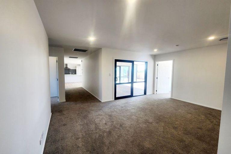 Photo of property in 5 Thorn Place, Levin, 5510