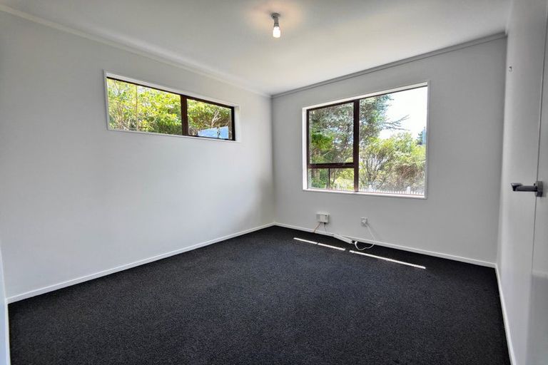 Photo of property in 17 Nalanda Crescent, Broadmeadows, Wellington, 6035