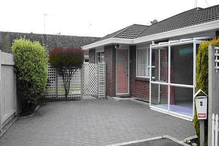 Photo of property in 4 Clendon Court, Roslyn, Palmerston North, 4414