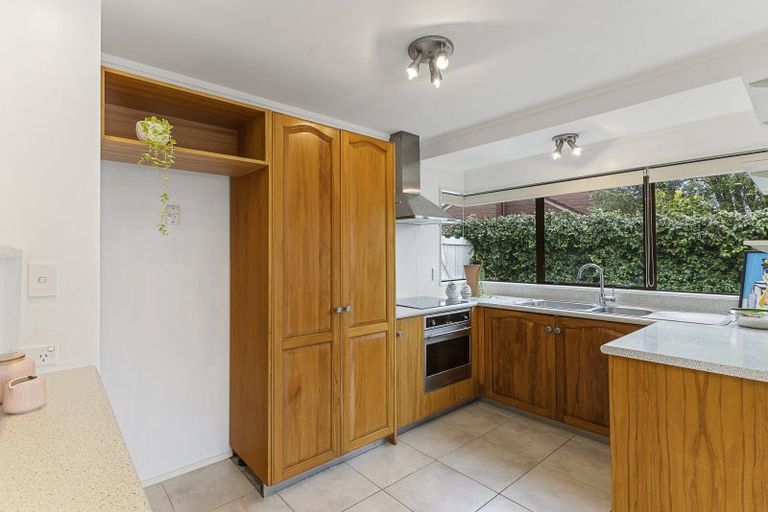 Photo of property in 1/5 Golfland Drive, Golflands, Auckland, 2013