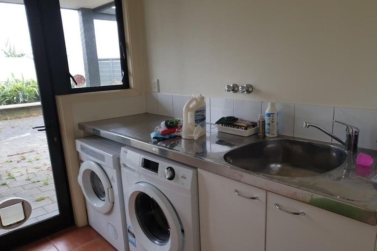 Photo of property in 7 Imran Terrace, Khandallah, Wellington, 6035