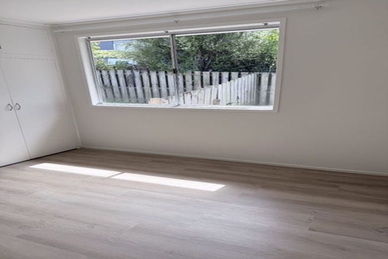 Photo of property in 5 Red Beach Road, Red Beach, 0932