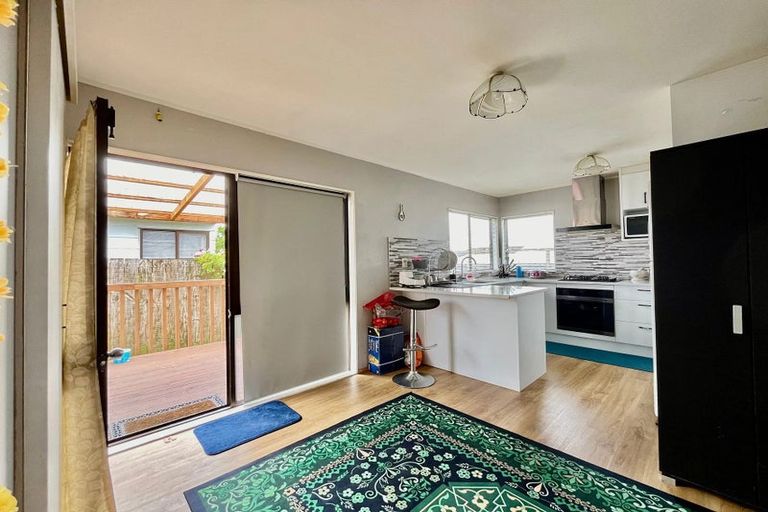 Photo of property in 3/80 Kenderdine Road, Papatoetoe, Auckland, 2025