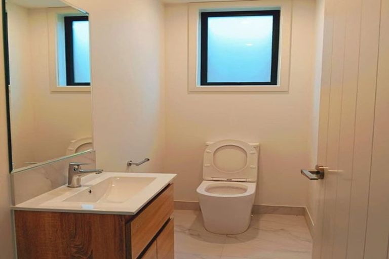 Photo of property in 12 Notre Dame Way, Albany, Auckland, 0632