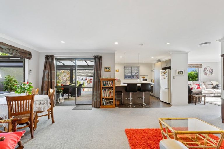 Photo of property in 26 Weka Place, Picton, 7220