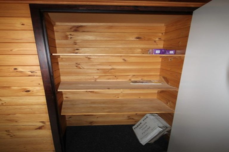 Photo of property in 7 Newton Place, Westbrook, Palmerston North, 4412