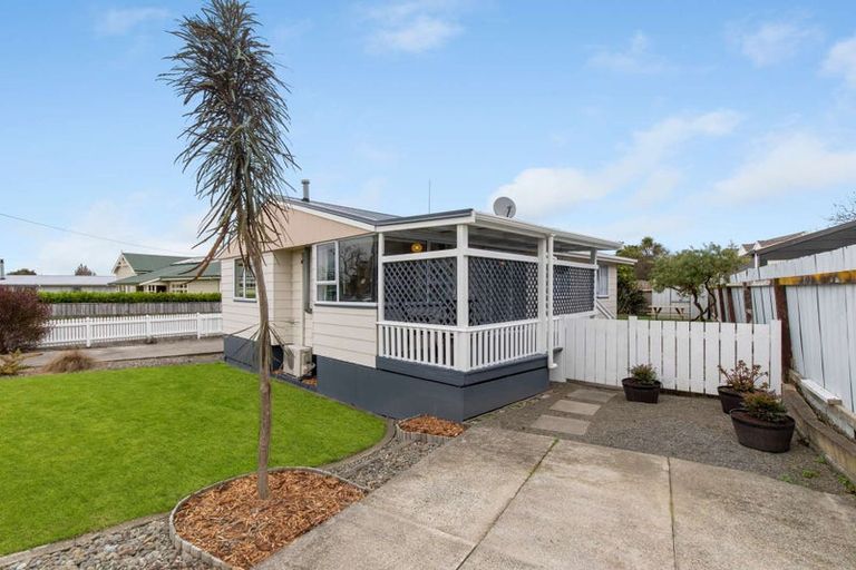 Photo of property in 10 Pirinoa Street, Feilding, 4702