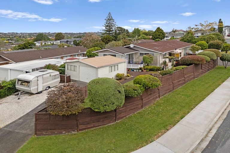 Photo of property in 1/30 Pegler Drive, Howick, Auckland, 2014