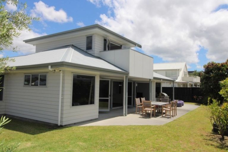 Photo of property in 126 Puka Crescent, Matarangi, Whitianga, 3592
