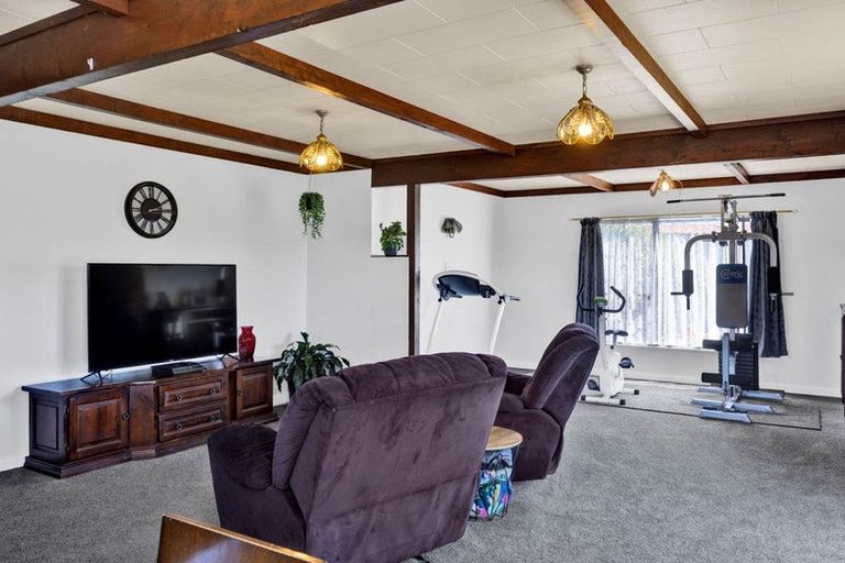 Photo of property in 38 Mcalpine Road, Hawera, 4672