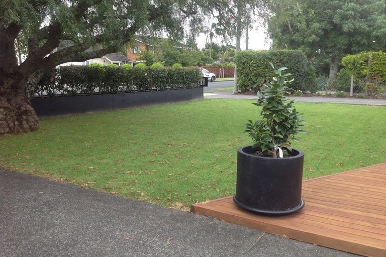 Photo of property in 1/22 Seaforth Avenue, Mangere Bridge, Auckland, 2022