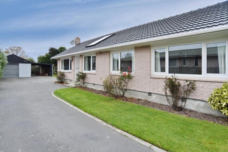 Photo of property in 190 Grimseys Road, Redwood, Christchurch, 8051