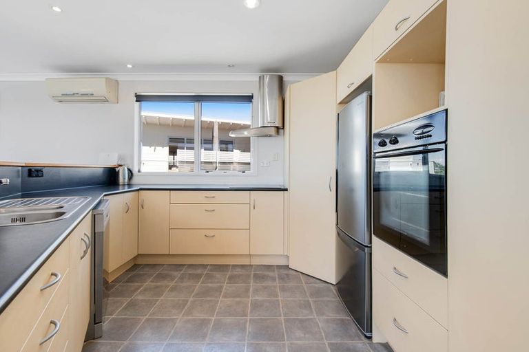 Photo of property in 4 Ngatira Place, Snells Beach, 0920