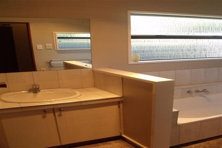 Photo of property in 4/16 Guthrie Road, Havelock North, 4130