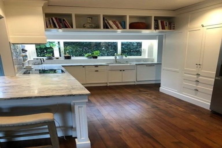 Photo of property in 44 Parkhill Road, Mellons Bay, Auckland, 2014