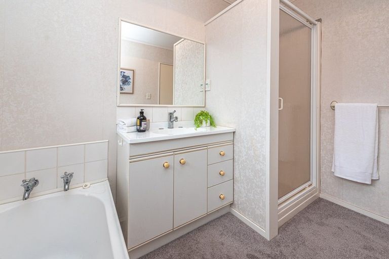 Photo of property in 6a Saint Helens Place, Tawhero, Whanganui, 4501