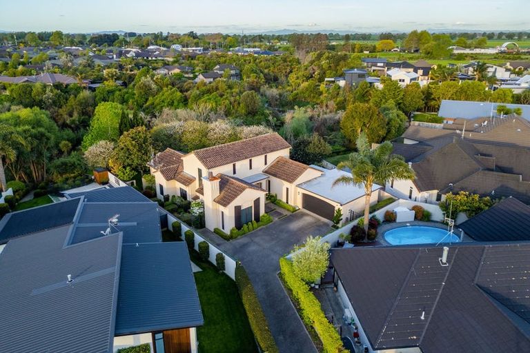 Photo of property in 35 The Esplanade, Huntington, Hamilton, 3210