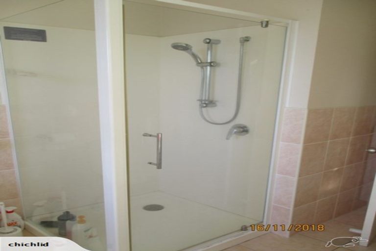 Photo of property in 11/3 Hulme Place, Henderson, Auckland, 0612