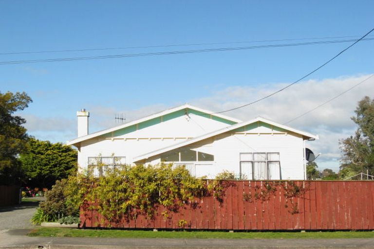 Photo of property in 15 Montgomery Street, Waipukurau, 4200