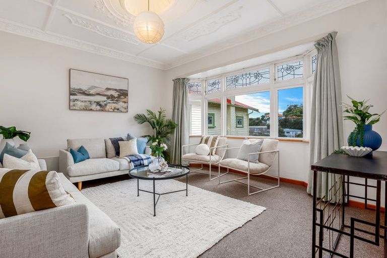 Photo of property in 62 Severn Street, Island Bay, Wellington, 6023