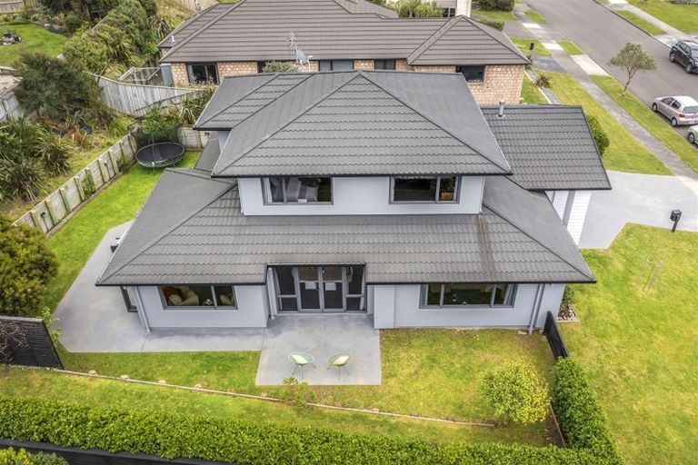 Photo of property in 12 Aotea Drive, Aotea, Porirua, 5024