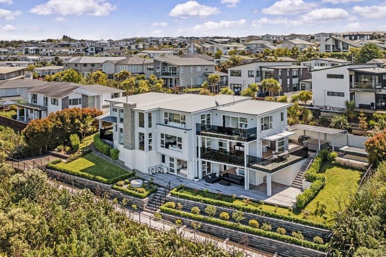 Photo of property in 14 Remuremu Street, Long Bay, Auckland, 0630