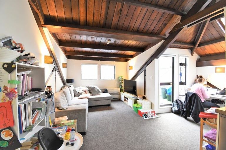 Photo of property in 10/7 Liverpool Street, Dunedin Central, Dunedin, 9016