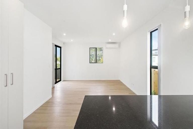 Photo of property in 21d Andrew Road, Howick, Auckland, 2010