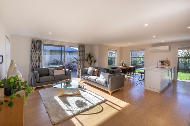 Photo of property in 10 Shale Court, Rolleston, 7614