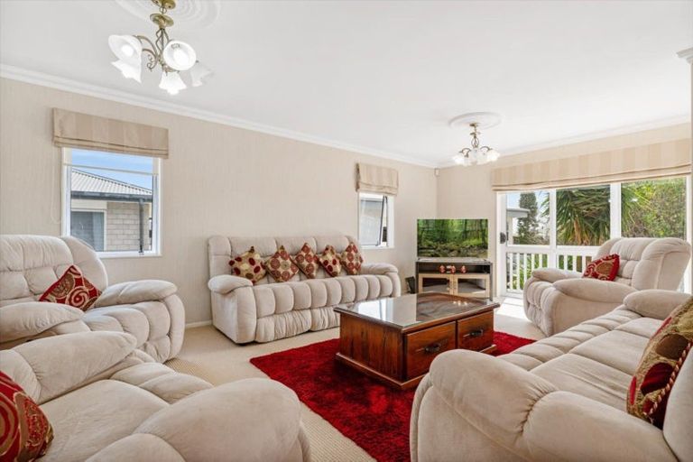 Photo of property in 35 Oxford Street, Te Puke, 3119