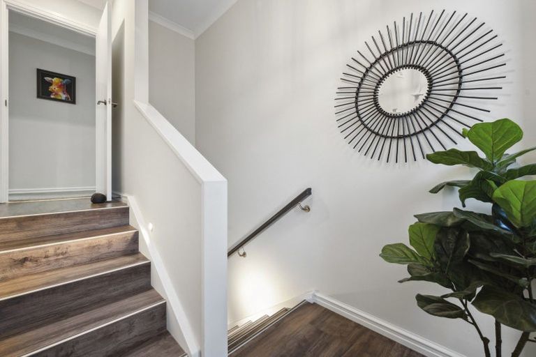 Photo of property in 10 Crowther Terrace, Waipahihi, Taupo, 3330