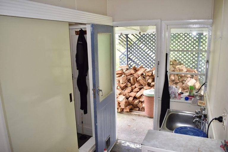 Photo of property in 17 Koromiko Street, Otaki Beach, Otaki, 5512