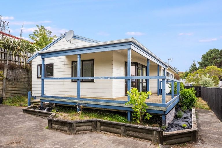 Photo of property in 10 Staysail Place, Whitby, Porirua, 5024