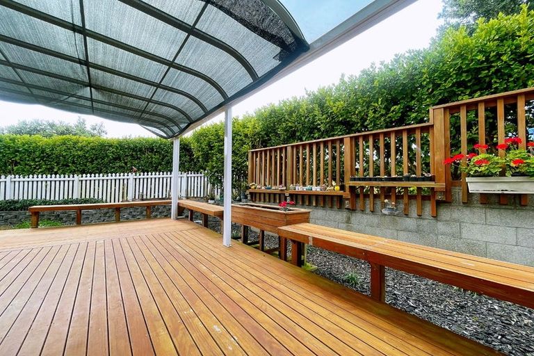 Photo of property in 10 Bounty Road, Long Bay, Auckland, 0630