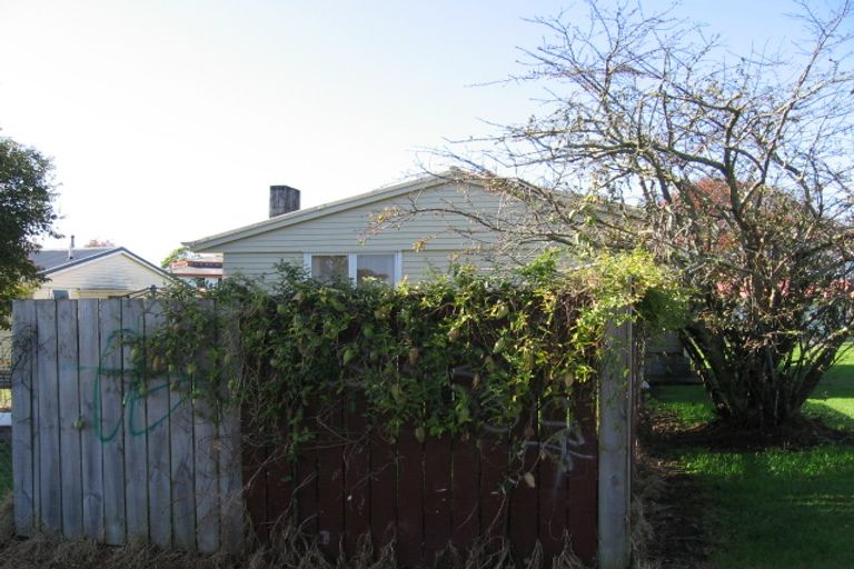 Photo of property in 1 Vilma Place, Otara, Auckland, 2023