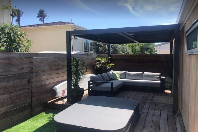 Photo of property in 2/8 Cecil Road, Milford, Auckland, 0620