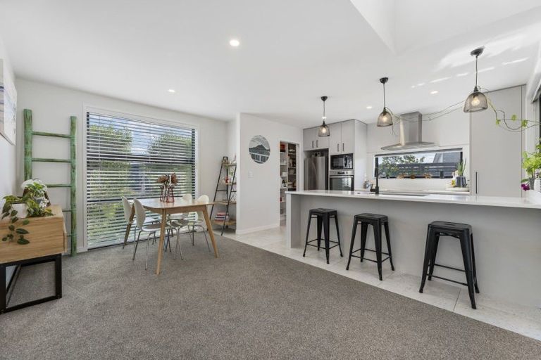 Photo of property in 43 Kotiate Street, Papamoa Beach, Papamoa, 3118